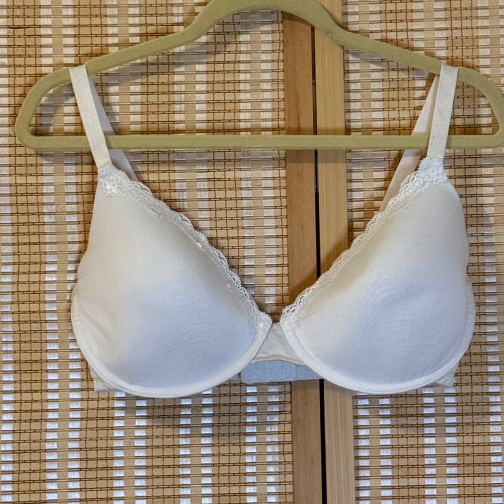 Fruit of the Loom White Lace‎ Trim Underwire T-Shirt Bra FT487 38DD